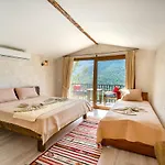 אתר קמפינג Manzara Bungalov פאטהיה
